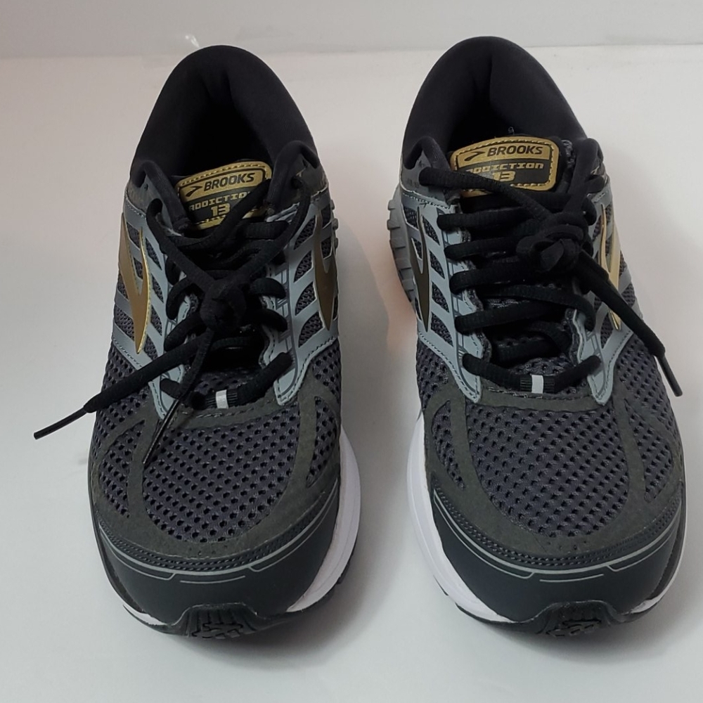 Brooks - Picture 2 of 5